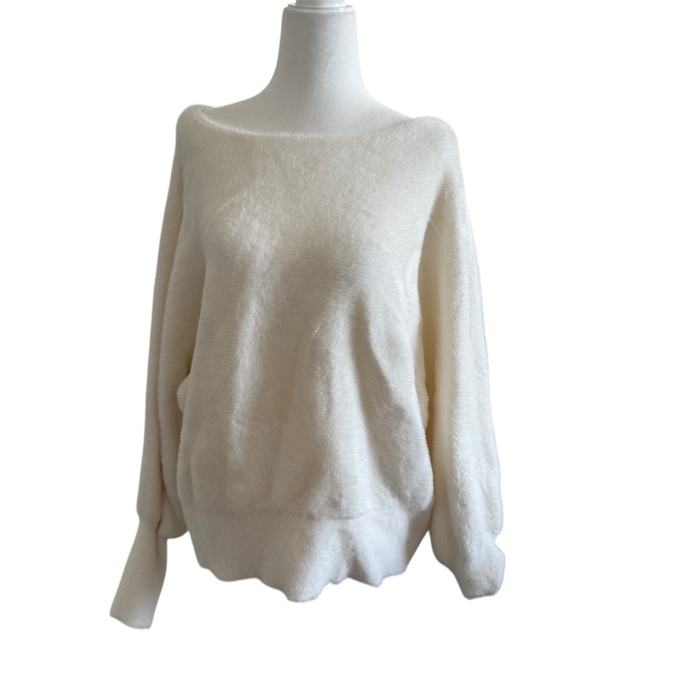 Joie NWOT Elegant White Women's Sweater cardigan with pearls XL fuzzy - Picture 6 of 12